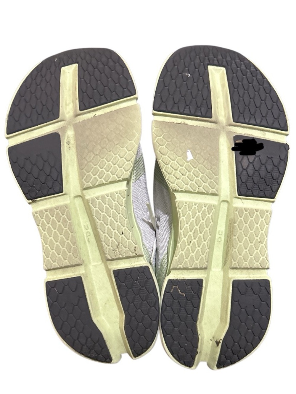 On Cloudgo in White/Meadow Size 8 - Picture 6 of 6
